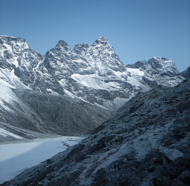 Glasier Khumbu, glasier terbesar di dunia