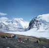 Himalaya_Hongu_PanchPokhari.jpg (124914 bytes)