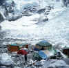 Himalaya_Khumbu_MountEverest_BC_16.jpg (179456 bytes)