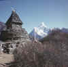 Khumbu.AmaiDablam.jpg (59936 bytes)
