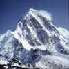 Khumbu.Pumori2.jpg (61104 bytes)