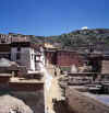 Tibet_LhasaGanden_2.jpg (191991 bytes)