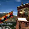 Tibet_LhasaPotala_7.jpg (105349 bytes)