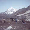 Khumbu.Chukhung1.jpg (47460 bytes)
