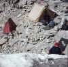 Khumbu.TrashiLaptsa8.jpg (79533 bytes)