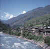 Lapchikang.BhoteKosiBahrabise1.jpg (62576 bytes)