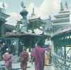 Nepal_Kathmandu_Swayembunath5.jpg (102677 bytes)